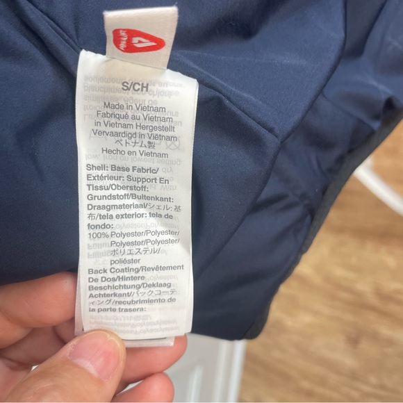 J Crew Primaloft Plaid Zip Front Puffer Vest. - Picture 10 of 12